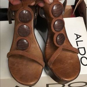 Aldo 7.5 brown wedges